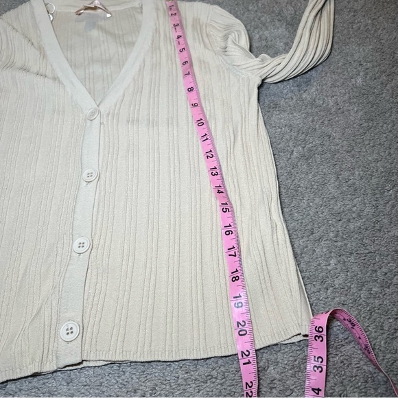 Philosophy Beige Cardigan Sweater Buttoned Down Women’s Size Large - Picture 9 of 9